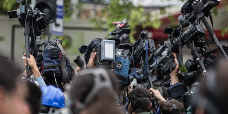 Menjaga Profesionalisme dalam Jurnalisme: Etika dan Keberanian