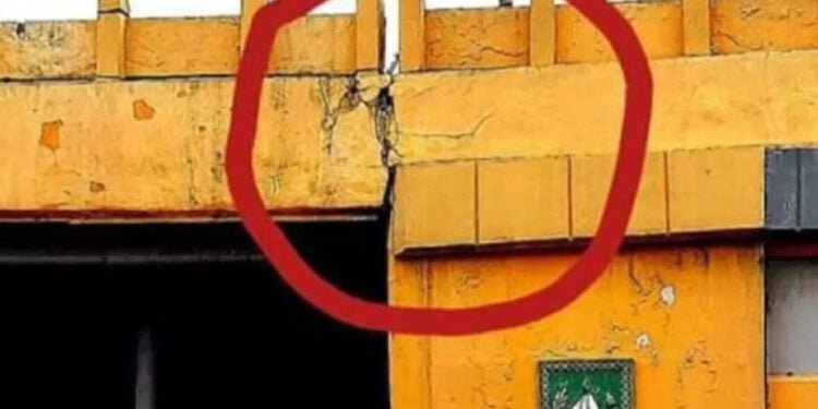 Jembatan Flyover 2 Pekanbaru retak