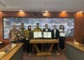Suasana penandatanganan Nota Kesepahaman MoU antara jajaran pimpinan PT Bina Karya Persero dan Bank Jakarta di Kantor Pusat Bank Jakarta Rabu 1672025 sebagai langkah awal sinergi strategis untuk mendukung pembangunan nasional