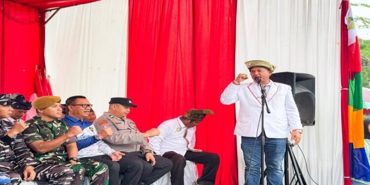 Chandra Abdul Gani - Utusan Bangsa 001 - Utusan Bangsa Ketua Harian FPK LKKMD Chandra Abdul Gani pada sebuah acara bersama Aparat berbagai satuan keamanan