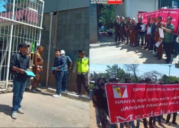 Massa dari Gempur Sumsel menggelar aksi unjuk rasa di depan kantor Kejaksaan Tinggi (Kejati) Sumatera Selatan, menuntut investigasi tuntas atas dugaan korupsi di PT Semen Baturaja.