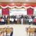 Foto bersama peserta narasumber dan tamu undangan dalam acara Workshop dan Pelatihan Jurnalistik PWI Dumai dengan tema Etika dan Integritas di Tengah Derasnya Arus Informasi Digital di Balai Sri Bunga Tanjung Senin 2582025