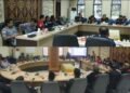 Suasana rapat dengar pendapat di ruang rapat Cempaka Gedung DPRD Dumai antara Komisi II DPP LRMP Dumai pedagang kokang dan instansi terkait Rapat yang seharusnya menjadi agenda penandatanganan kesepakatan ini terpaksa ditunda