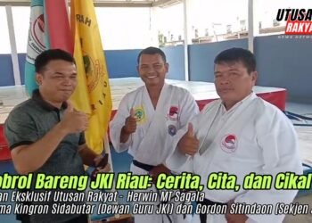 Suasana "ngobrol" bareng bersama Kingron Sidabutar (Dewan Guru JKI) dan Gordon Sitindaon (Sekjen JKI Riau).