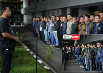 Apel personel gabungan Polda Sumsel sebelum melaksanakan patroli skala besar untuk menjaga Keamanan dan Ketertiban Masyarakat (Kamtibmas) di Kota Palembang, Minggu (31/8/2025) malam.