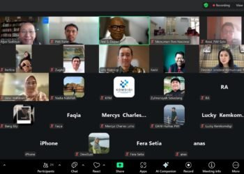 Suasana rapat koordinasi virtual antara Pengurus PWI Pusat dengan Kementerian Komunikasi dan Digital (Komdigi) pada Jumat (12/9/2025) untuk membahas rencana pengukuhan pengurus baru.
